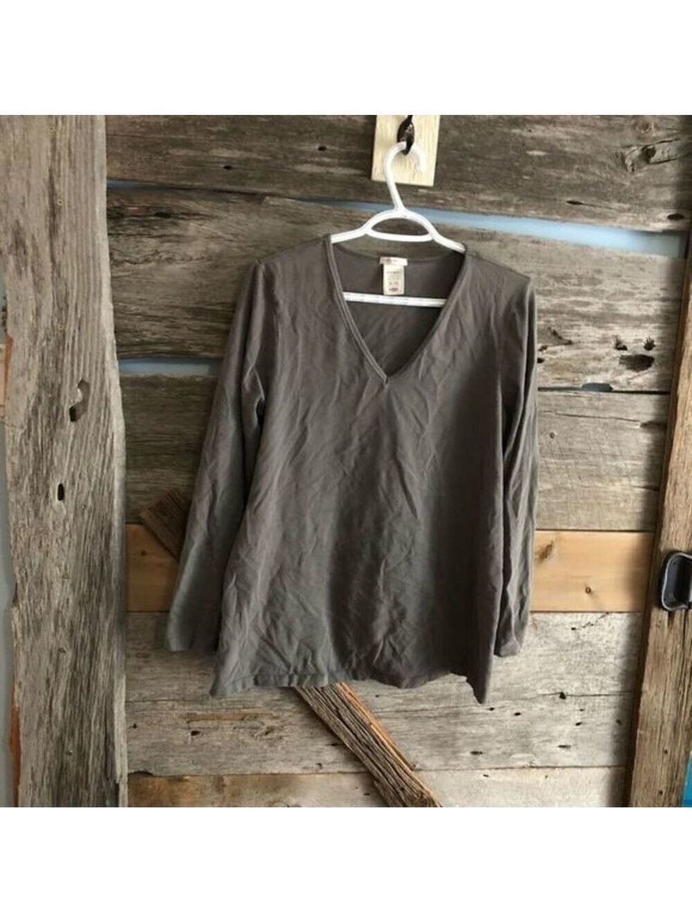 OLD Navy Size XL Grey stretch V-neck, long sleeve top